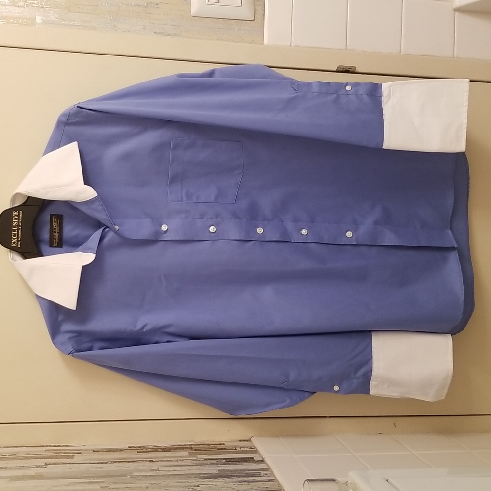 Donald J. Trump Signature Collection  15 1/2. 32/33 Blue Shirt